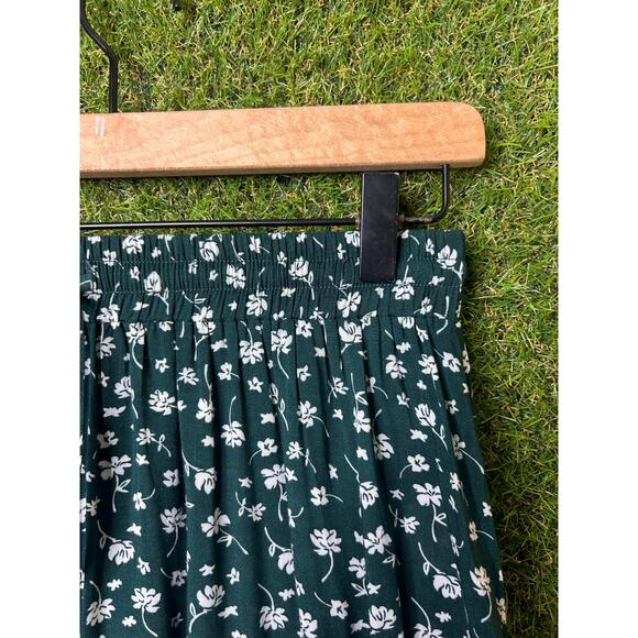Princess Polly Floral Mini Skirt Delungra Green A-Line Ditsy Print Size 8 - Picture 2 of 7